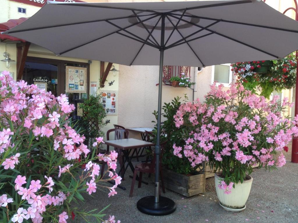 Hotel Des Remparts Villeneuve-sur-Lot Eksteriør bilde